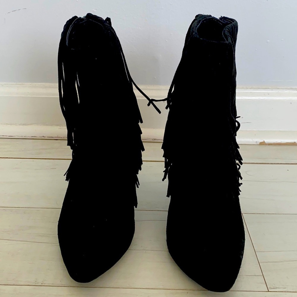 Fringes ankle boot